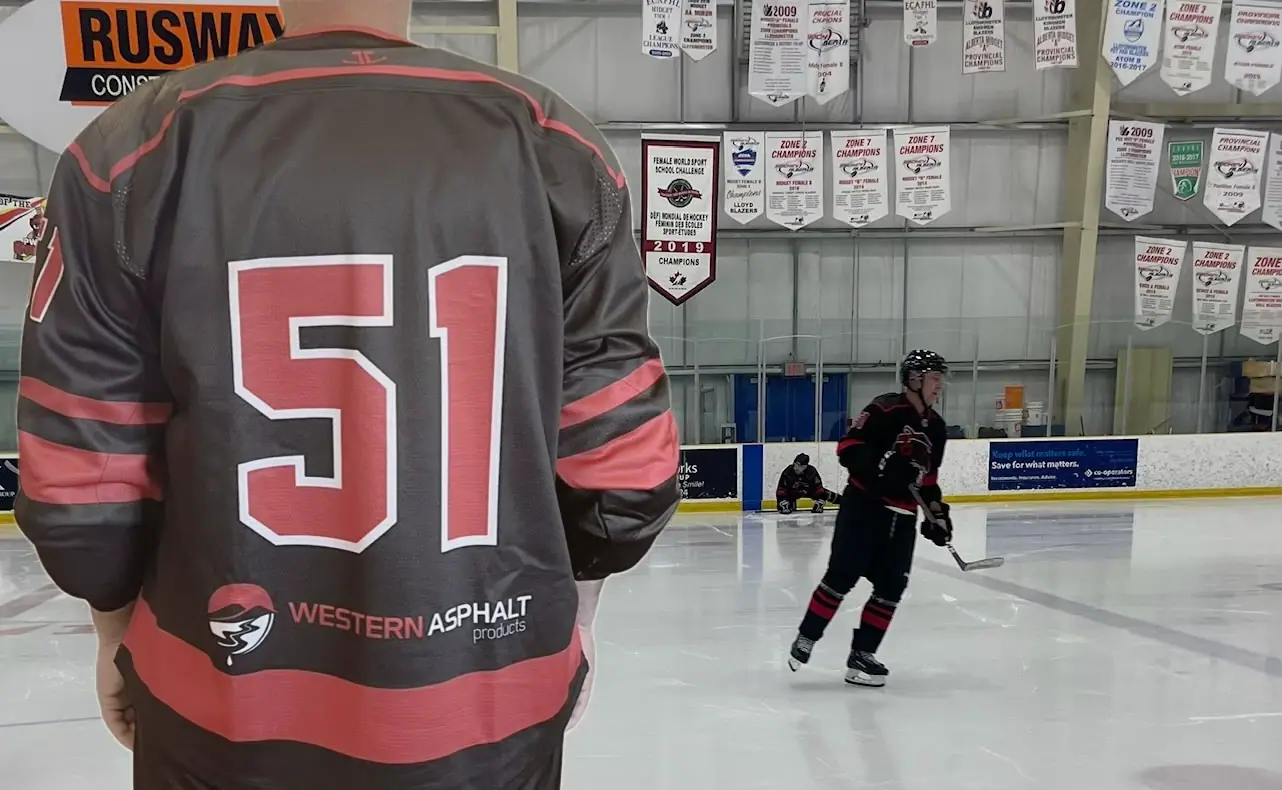 Bruderheim Comets Men’s Hockey Team - Western Asphalt